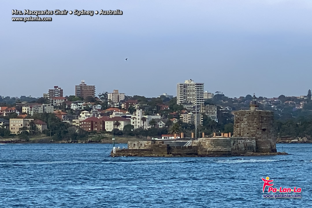 Mrs Macquarie’s Chair